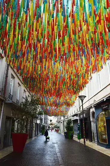 Decoração de Ruas e Fitas — aluguer para eventos em Portugal (fotografia 2)