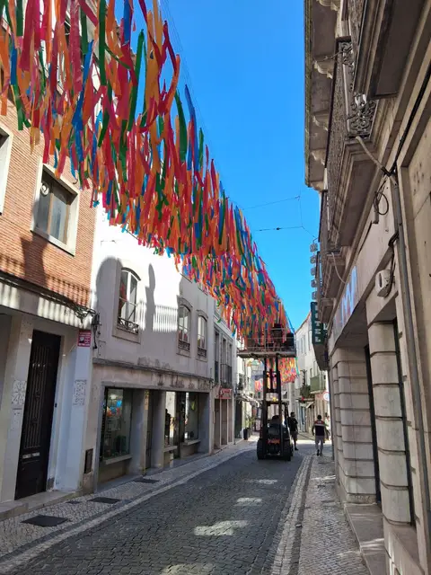Decoração de Ruas e Fitas — aluguer para eventos em Portugal (fotografia 2)
