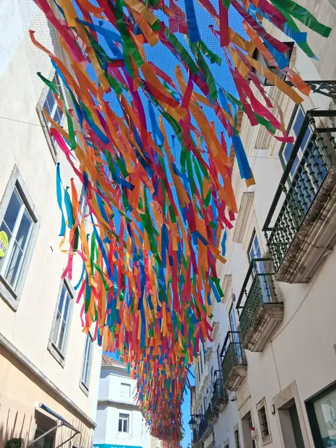 Decoração de Ruas e Fitas — aluguer para eventos em Portugal (fotografia 4)