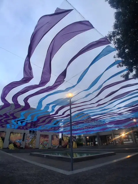 Decoração Suspensa de Tecidos — aluguer para eventos em Portugal (fotografia 3)