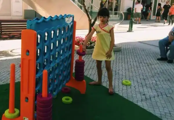 Jogo 4 em Linha Gigante — aluguer para eventos em Portugal