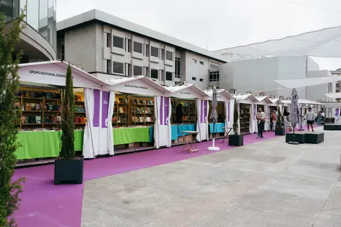 Mercadinhos Brancos — aluguer para eventos em Portugal (fotografia 3)