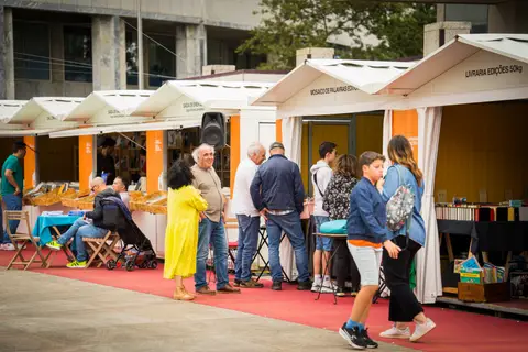 Mercadinhos Brancos — aluguer para eventos em Portugal (fotografia 5)