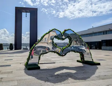 Photospot Mãos do Amor — aluguer para eventos em Portugal (fotografia 3)