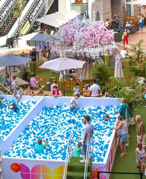 Piscina de Bolas com Rampa 7,5×12,5 m — aluguer para eventos em Portugal (fotografia 2)