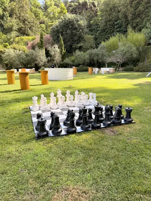 Jogo de Xadrez e Damas Gigante — aluguer para eventos em Portugal (fotografia 1)